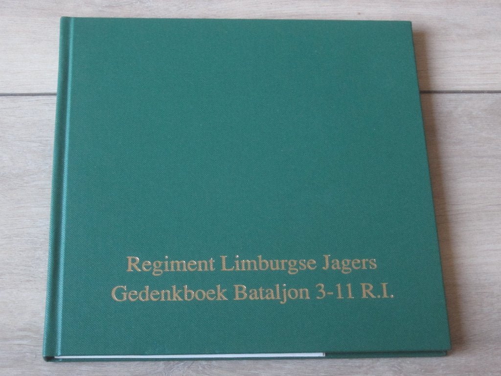 Regiment Limburgse Jagers Gedenkboek Bataljon 3-11 R.I., Boeken, Ophalen of Verzenden, Zo goed als nieuw, 1945 tot heden, Overige onderwerpen