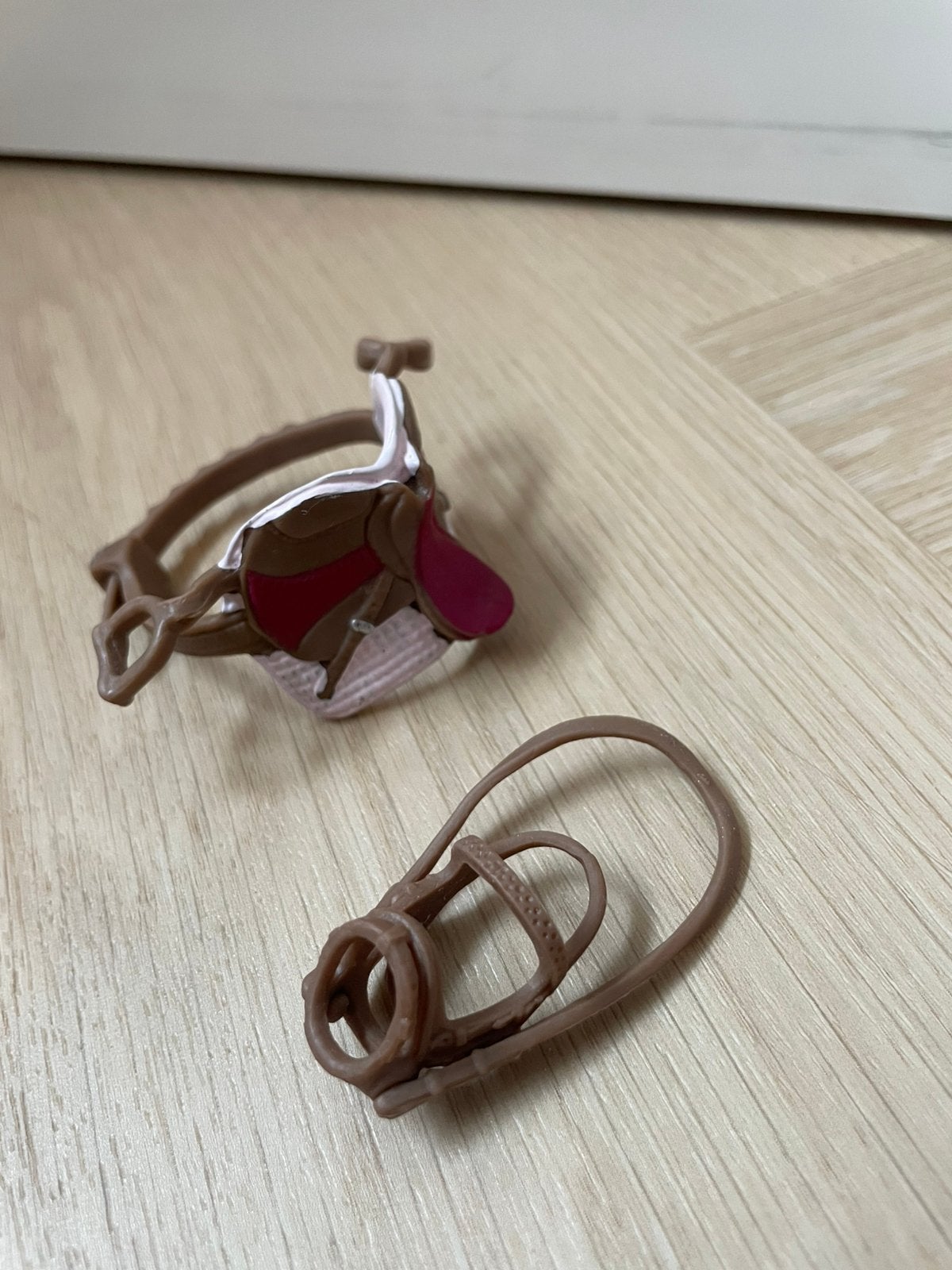 Schleich zadel en hoofdstel, Ophalen of Verzenden, Zo goed als nieuw, Overige materialen