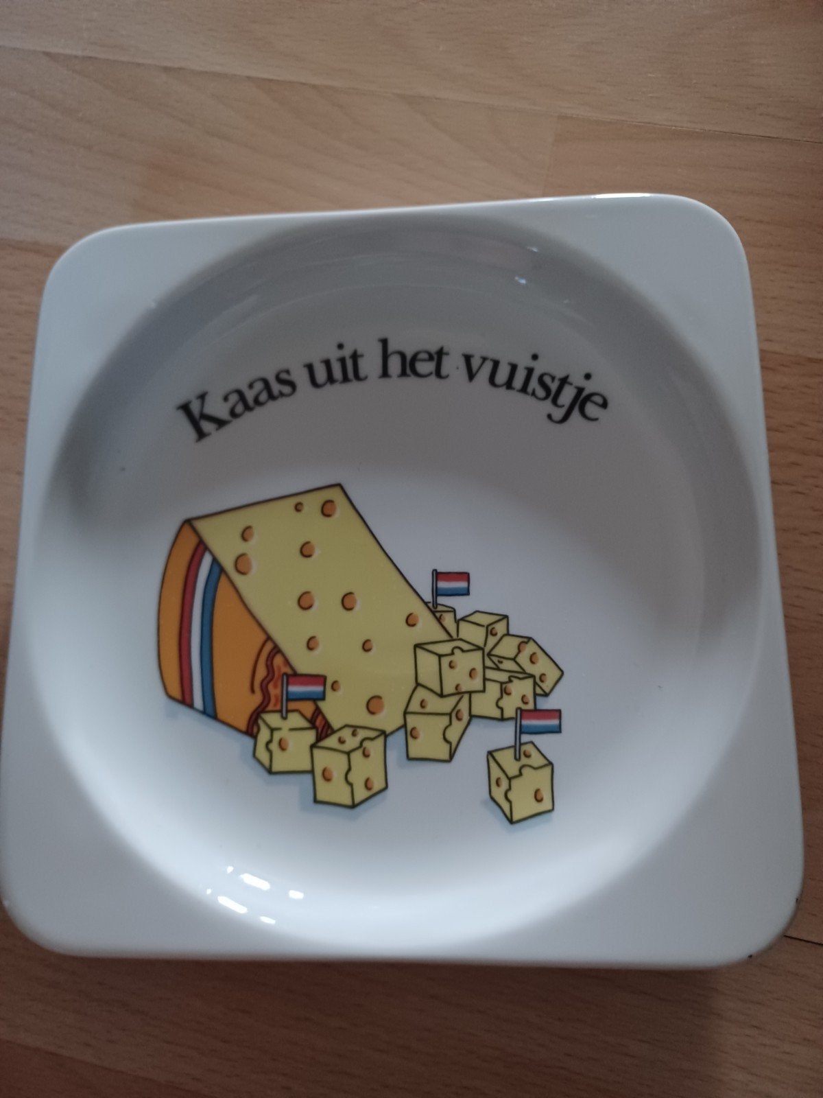 Schaaltje voor kaasblokjes, Keramiek, Ophalen of Verzenden, Overige stijlen, Schaal of Schalen
