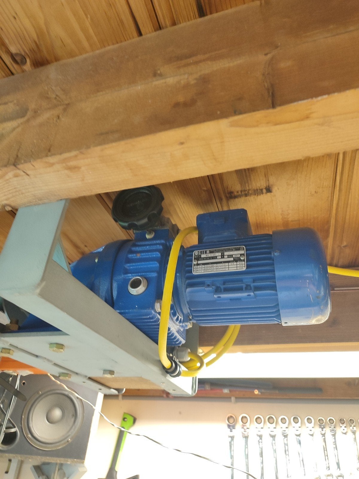 Elektrische motor met tandwielkast - GIEM, Ophalen, Zo goed als nieuw, Elektromotor