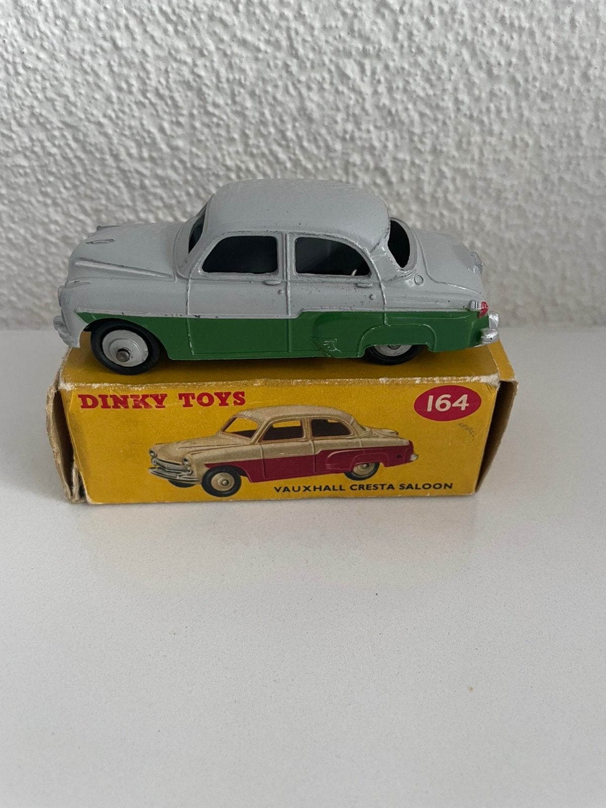 Originele Dinky Toys 1:43 Vauxhall Cresta 164 MINT + doosje, Ophalen of Verzenden, Zo goed als nieuw, Auto, Dinky Toys
