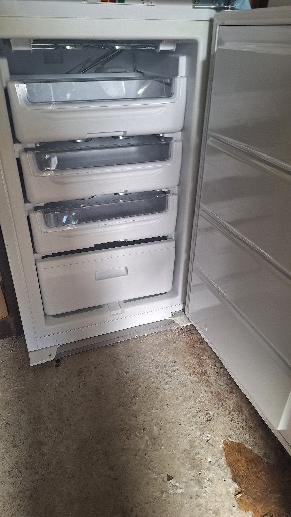Inbouw diepvries, Witgoed en Apparatuur, Vriezers en Diepvrieskisten, Minder dan 60 cm, Inbouw, Ophalen, Vrieskast