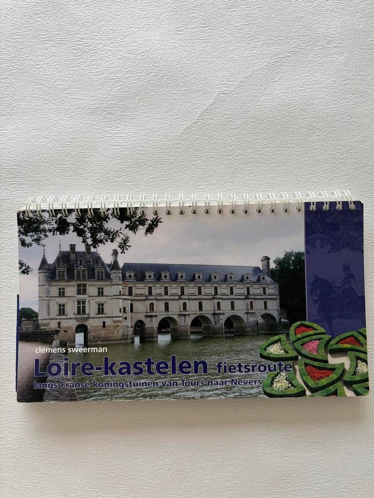 Loire-kastelen fietsroute - Clemens Sweerman, Boeken, Overige merken, Fiets- of Wandelgids, Europa, Ophalen of Verzenden