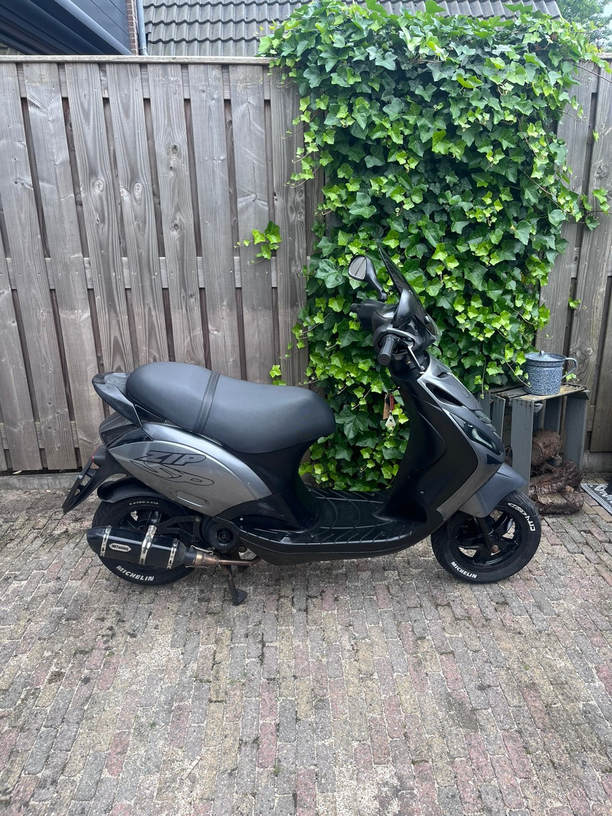 Piaggio zip 2017, Fietsen en Brommers, Scooters | Piaggio, Ophalen, Maximaal 45 km/u, Zip, Zo goed als nieuw