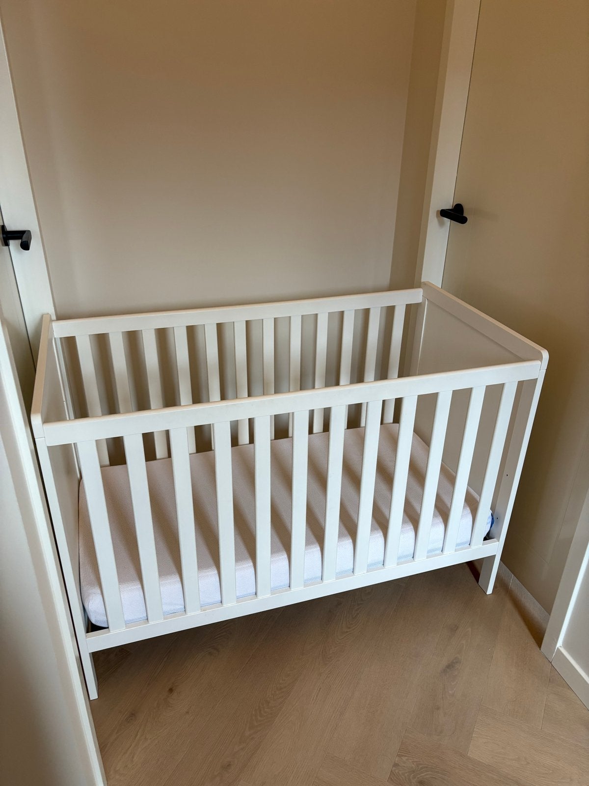Ledikant Europe Baby Ralph 60x120 + Aerosleep matras, Ophalen, Wit, 190 cm of minder, Hout