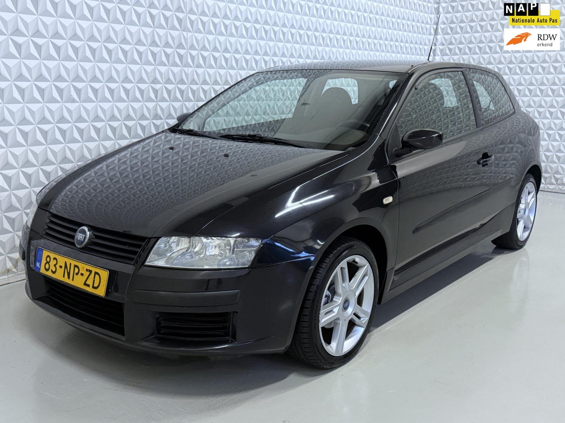 Fiat Stilo 1.6-16V Active Plus * 2e EIGENAAR * 149.000km (20, Auto's, Voorwielaandrijving, 1596 cc, Gebruikt, Startonderbreker