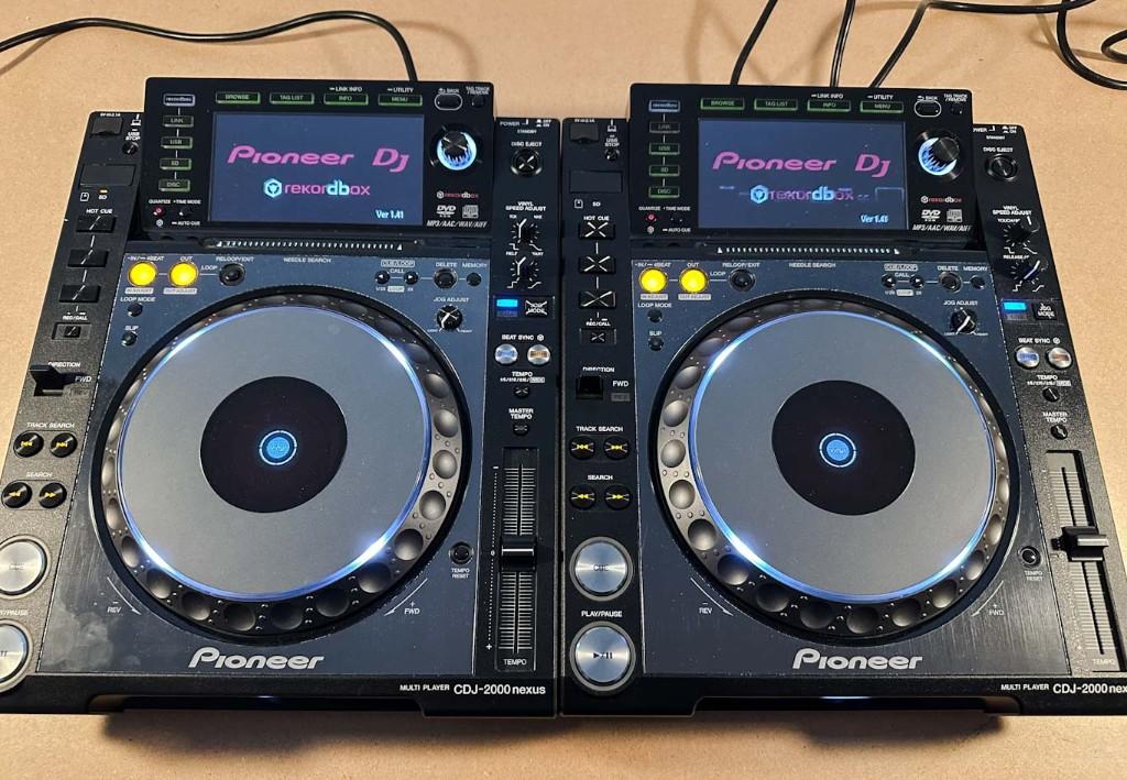 Nette set Pioneer CDJ-2000 nexus NXS multiplayers+flightcase, Muziek en Instrumenten, Dj-sets en Draaitafels, Ophalen, Gebruikt