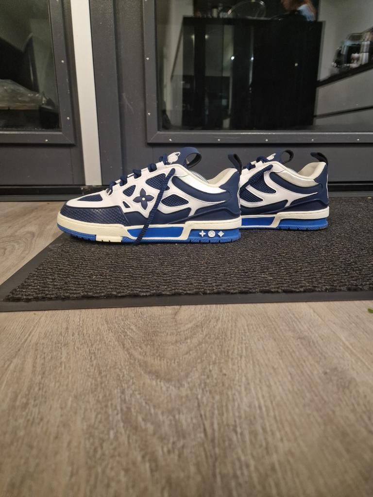 Louis Vuitton sneakers blauw wit maat 43, Blauw, Ophalen of Verzenden, Louis Vuitton, Gedragen