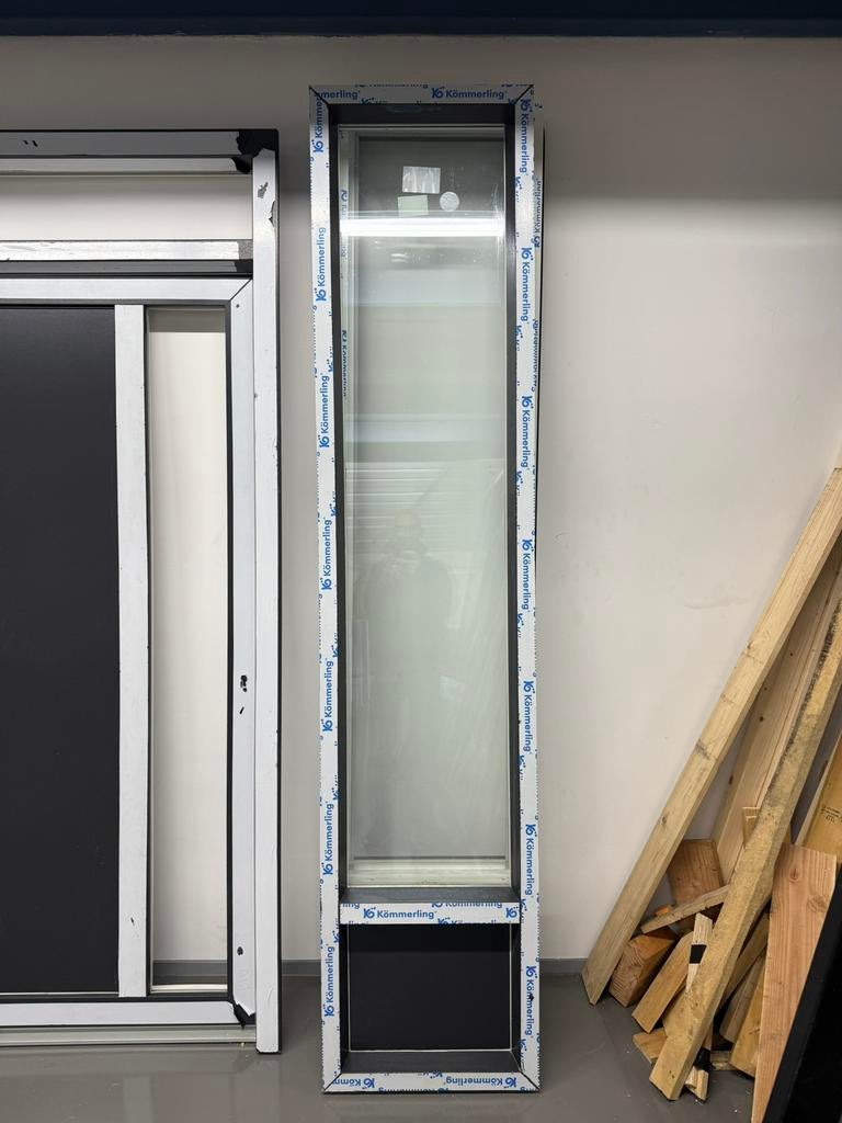 2 Vaste kozijnen binen wit buiten antraciet 550x2512inc glas, Kunststof, Minder dan 75 cm, Raamkozijn, Nieuw