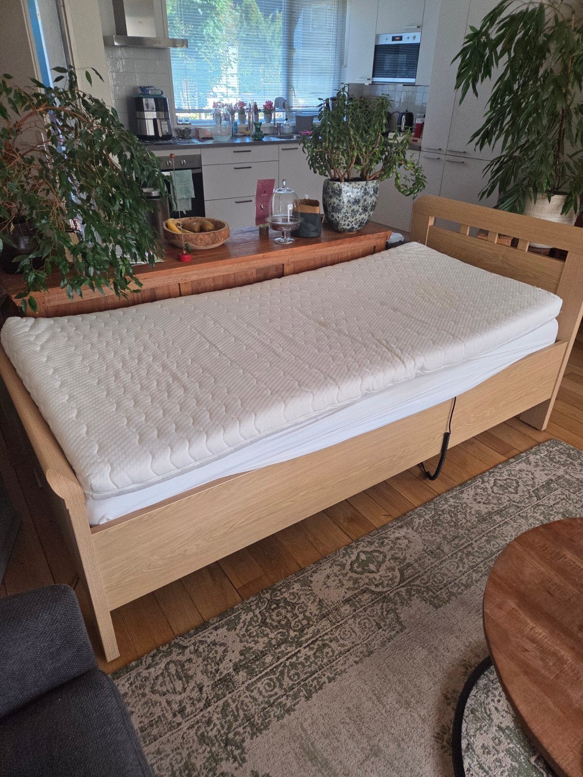 Seniorenbed met matras, topper en elektrische lattenbodem, Ophalen, Verstelbaar, 90 cm, Eenpersoons