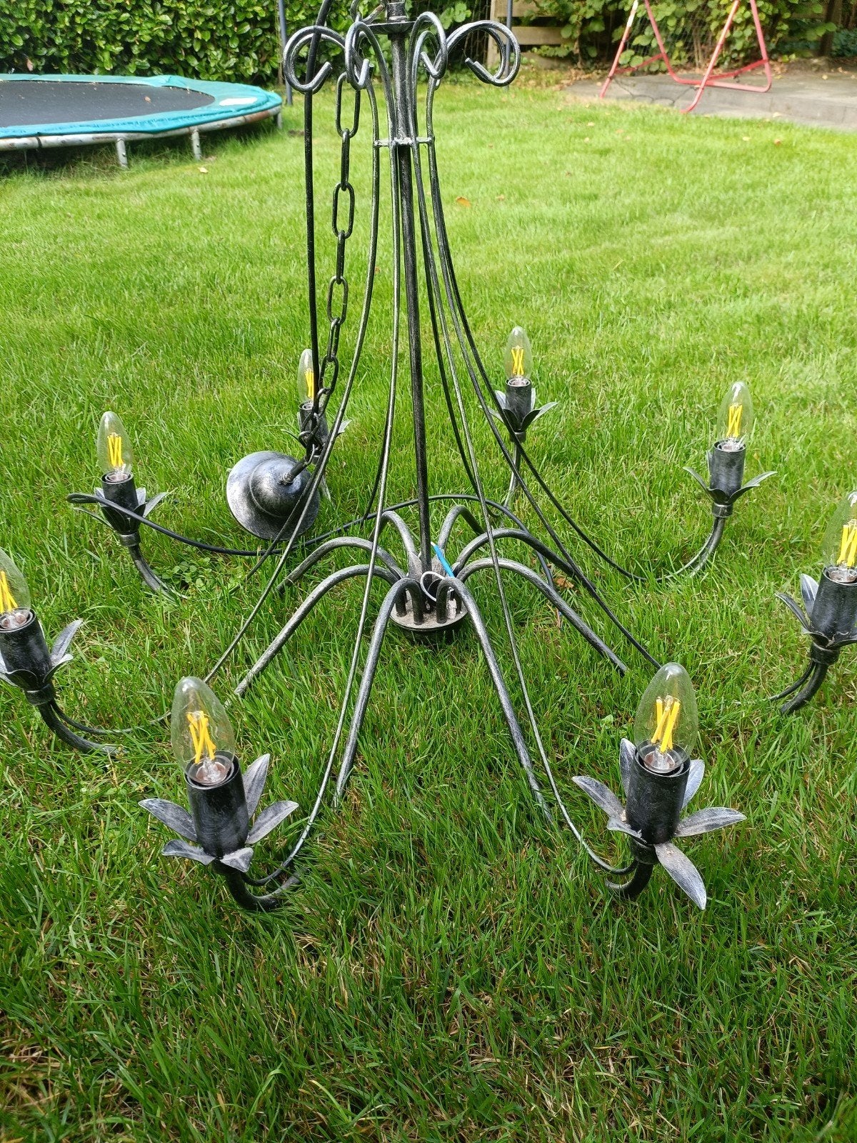 Antieke Zwarte Kroonluchter met 8 Armen en LED Lampen, Ophalen, Gebruikt, E14 (klein), Metaal