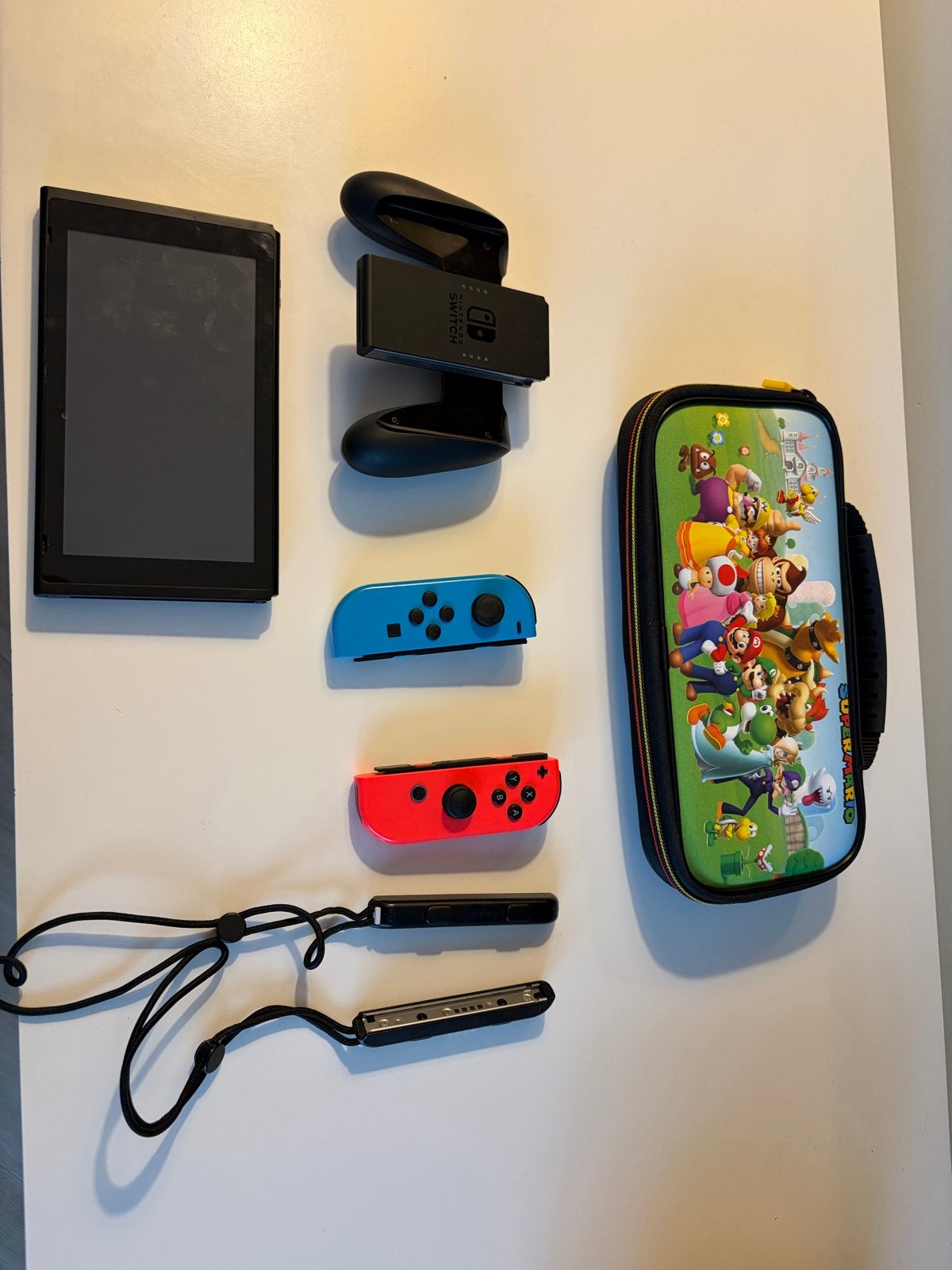 Nintendo Switch + Mario game, Ophalen, Met games, Met 2 controllers, Zo goed als nieuw