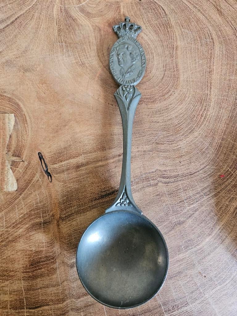 Vintage Tinnen Lepel Koningin Wilhelmina 1923, Ophalen