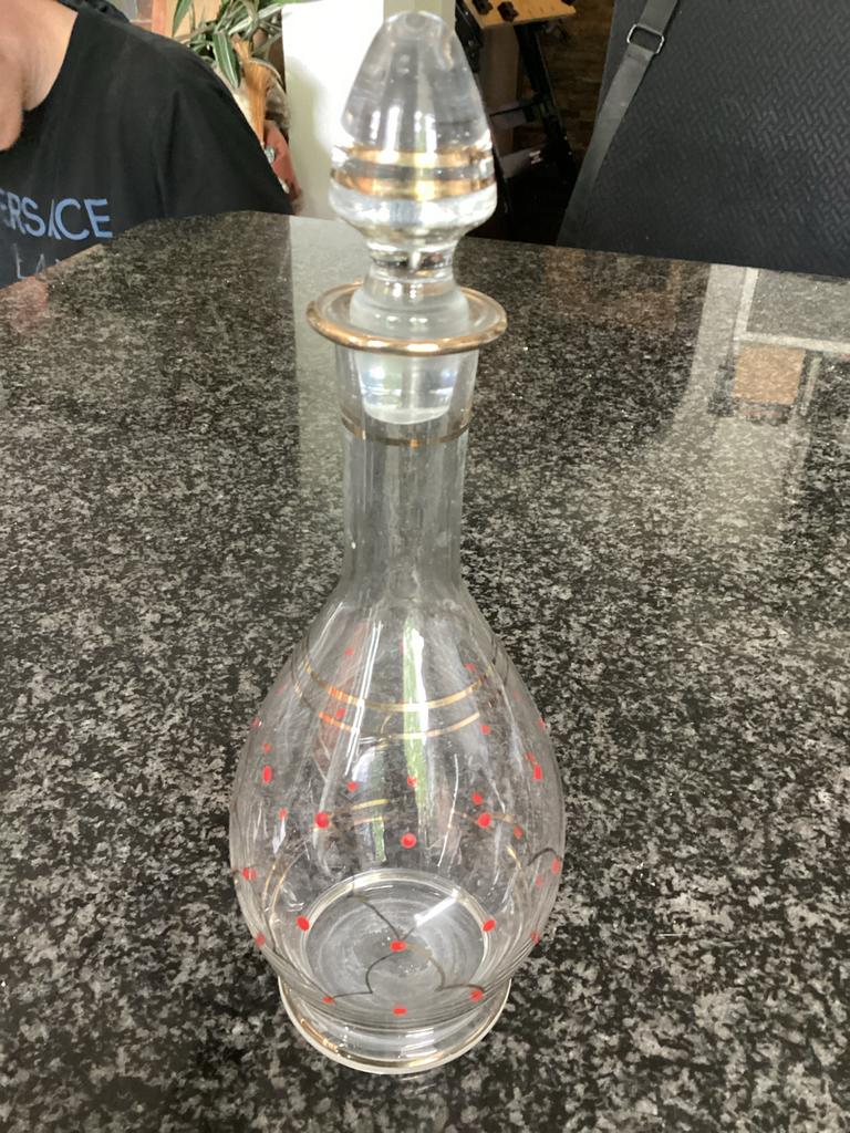 Vintage Glazen Karaf met Gouden en Rode Decoratie, Antiek en Kunst, Ophalen of Verzenden