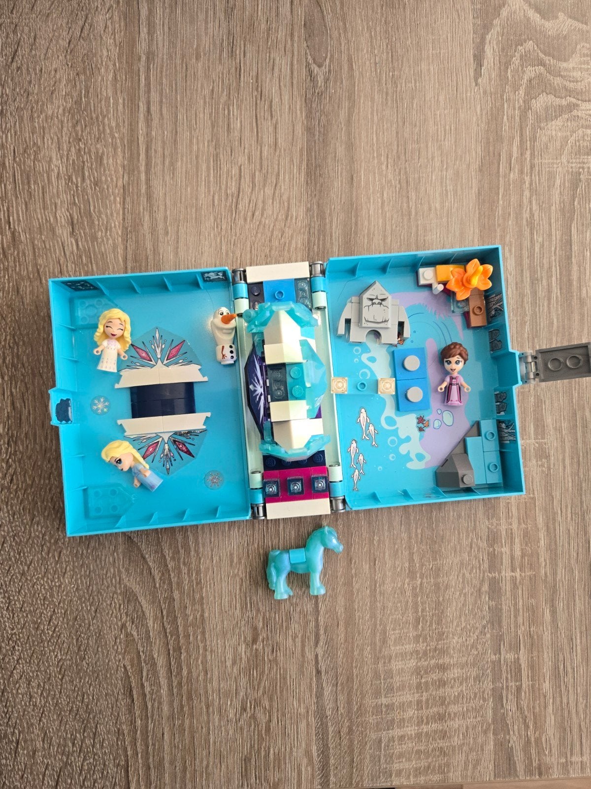 LEGO Disney Frozen II Anna en Elsa's Betoverde Winterboek, Lego, Ophalen of Verzenden, Zo goed als nieuw, Complete set