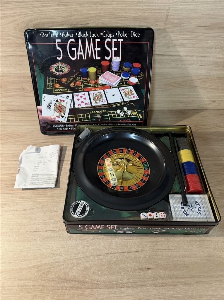 5 Game set - poker Roulette - s6153, Hobby en Vrije tijd, Gezelschapsspellen | Bordspellen, Verzenden, Zo goed als nieuw