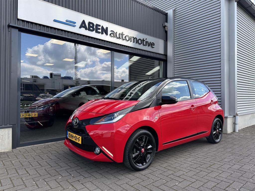 Toyota Aygo 1.0 vvt-i 72PK X-Play Bi-Tone 5-deurs(CAMERA|AIR, Auto's, Toyota, Gebruikt, 4 stoelen, Bedrijf, Handgeschakeld