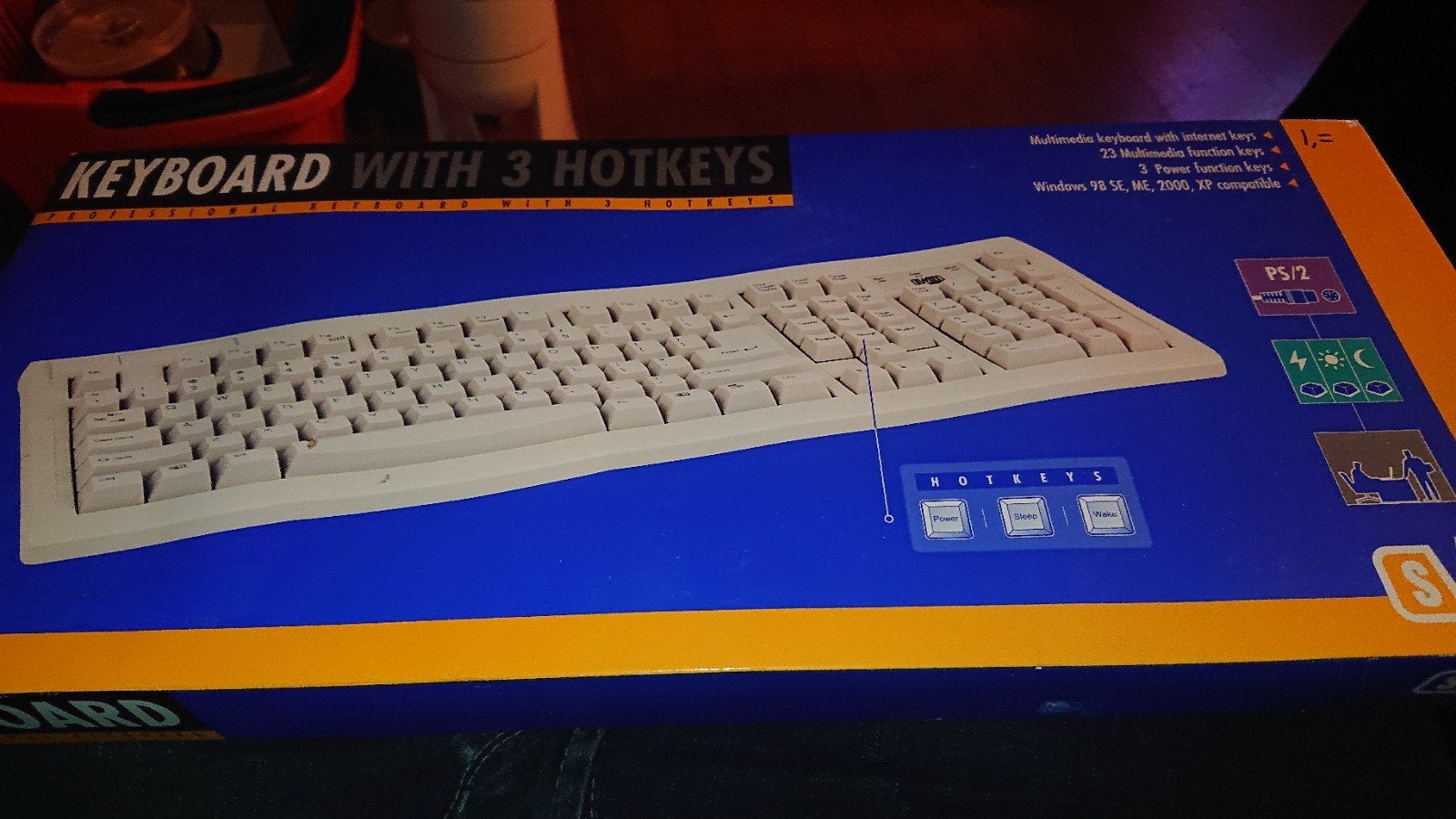 Vintage Sweex ps2 keyboard nieuw in doos, Computers en Software, Nieuw, Qwerty, Bedraad, Sweex