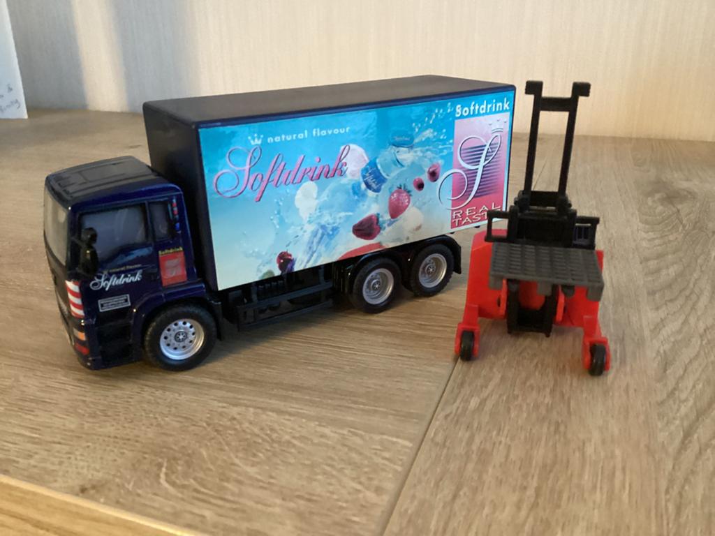 Mooie MAN Bakwagen met Spiegels Kooiaap en 1 Pallet, Hobby en Vrije tijd, Modelauto's | 1:50, Ophalen of Verzenden, Zo goed als nieuw