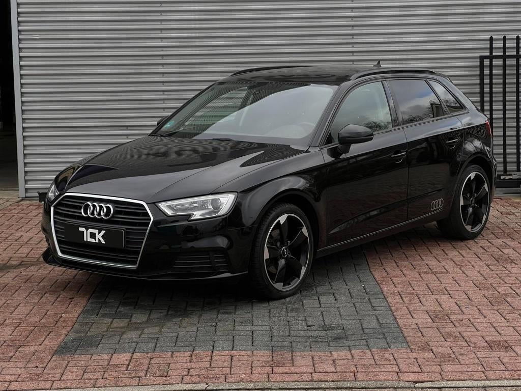 Audi A3 1.0 Tfsi 116pk 2018 Zwart | APK 4-27 | CARPLAY, Auto's, Voorwielaandrijving, Stof, Zwart, 620 kg