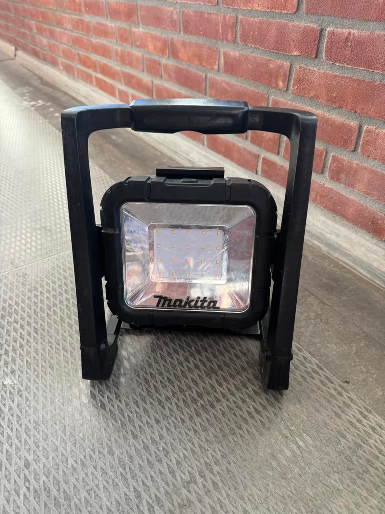 Makita DML805 lxt accu LED lamp werkt op 230v & accu - 750Lm, Doe-het-zelf en Verbouw, Bouwverlichting, Ophalen of Verzenden, Nieuw