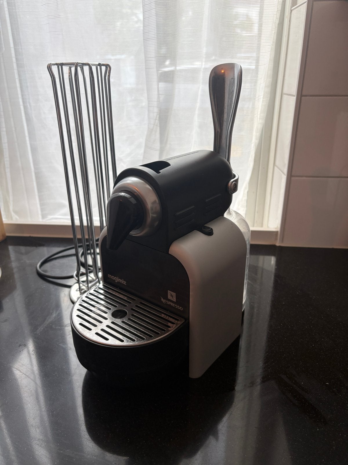 Nespresso Magimix Inissia Koffiezetapparaat met capsulehoude, Ophalen, Gebruikt, Espresso apparaat, 1 kopje