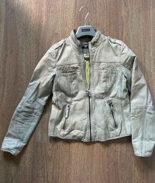 Zigga leren dames jas maat 36, Kleding | Dames, Ophalen of Verzenden, Gedragen, Maat 34 (XS) of kleiner, Beige