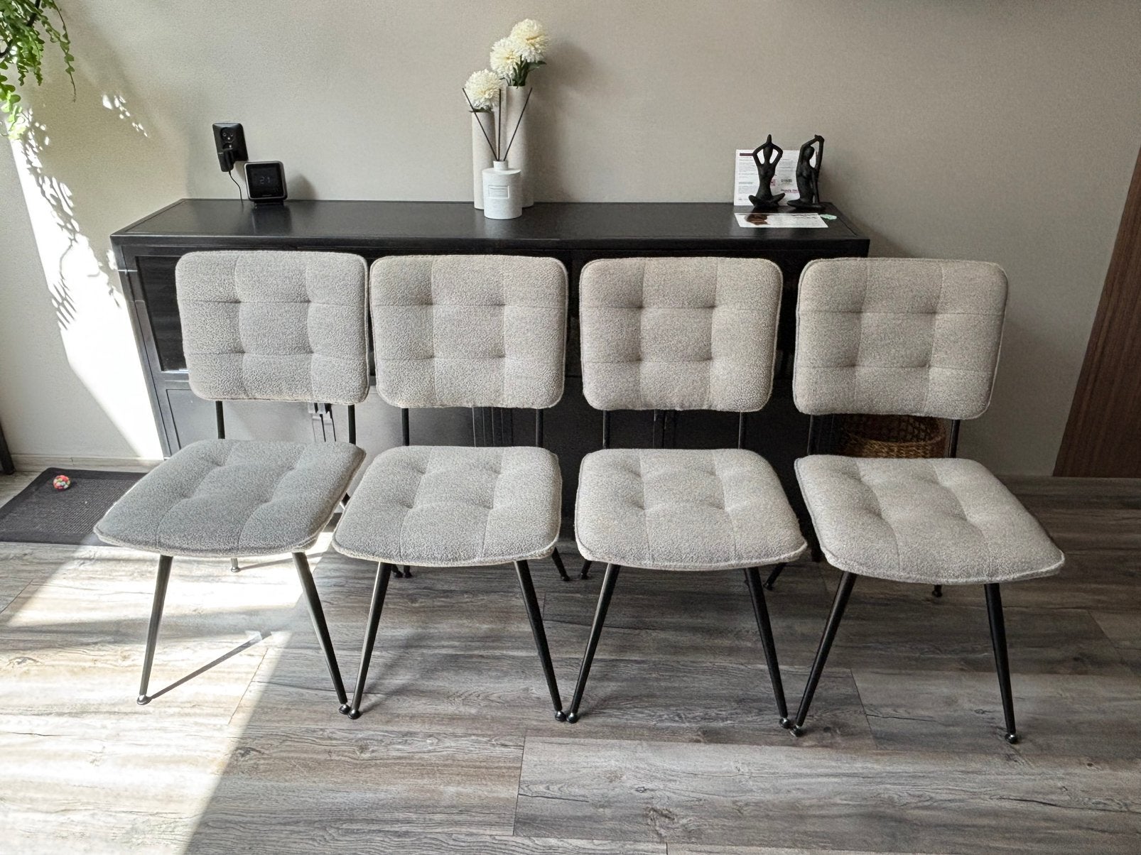 4 eetkamer stoelen van Pronto wonen, Huis en Inrichting, Stoelen, Zo goed als nieuw, Stof, Zwart, Ophalen
