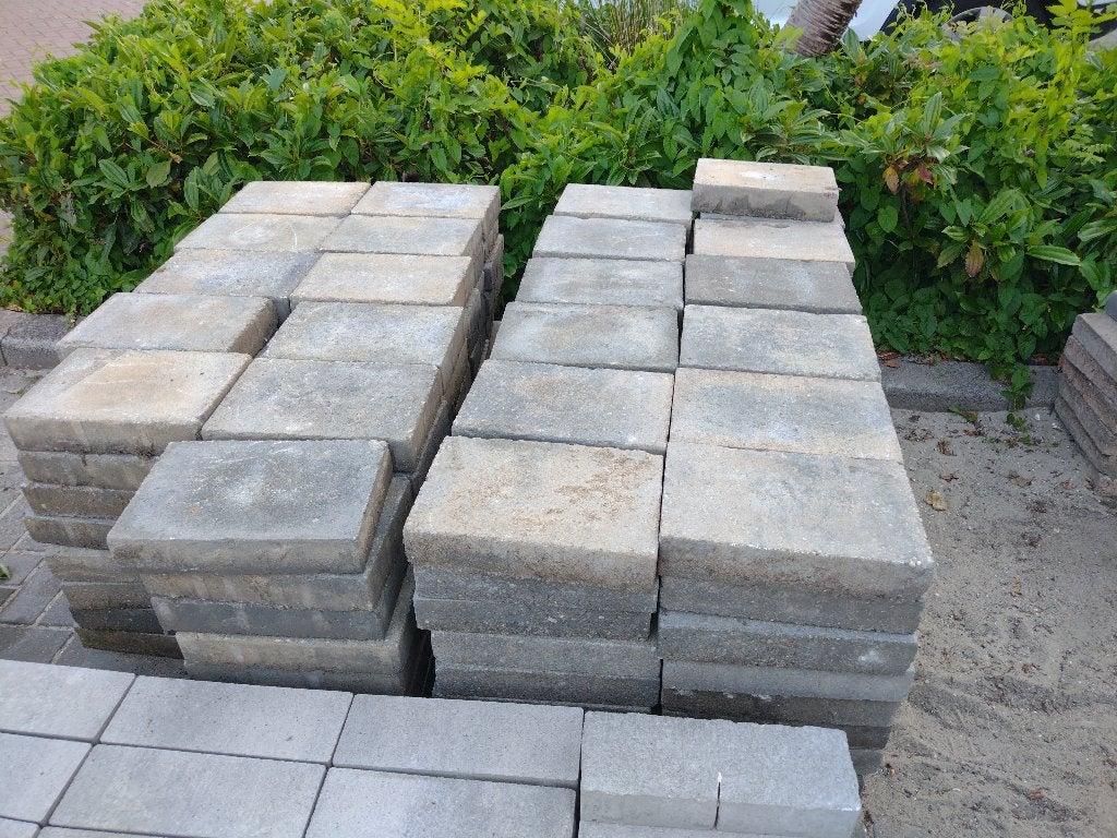 Gratis betontegels op pallets, Ophalen, Gebruikt, 10 m² of meer, Beton