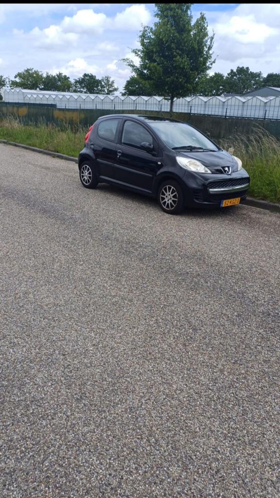Peugeot 107 1.0 12V 5DR 2009 Zwart, Auto's, Voorwielaandrijving, 4 stoelen, Origineel Nederlands, Bedrijf
