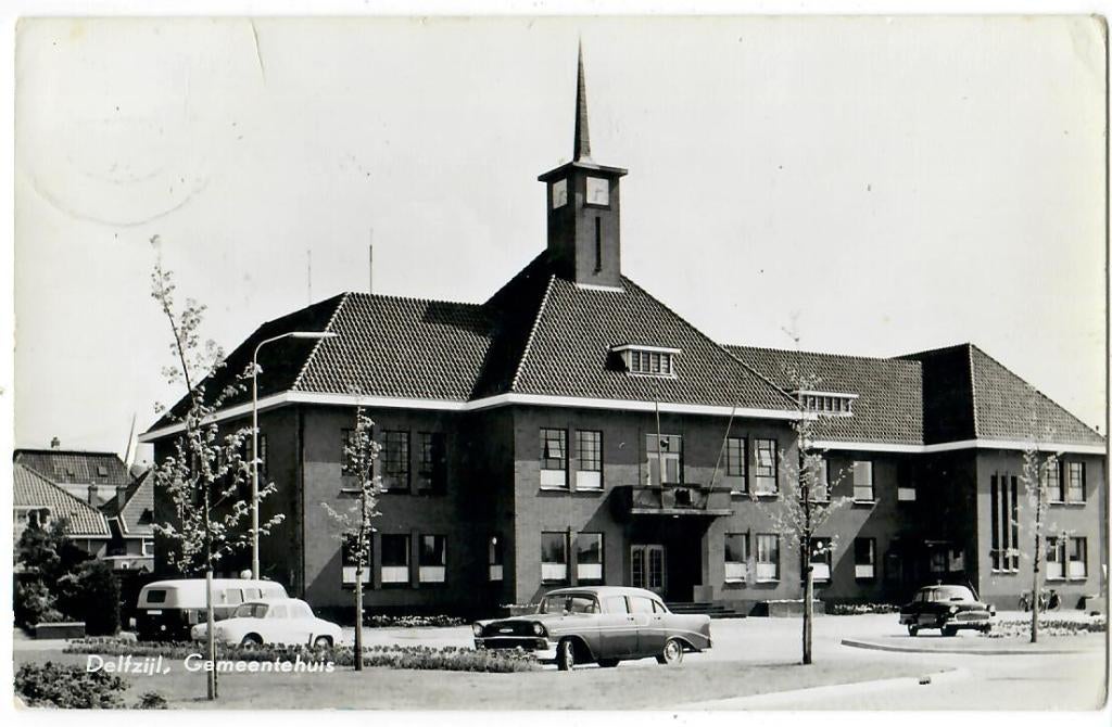 Delfzijl - Gemeentehuis (2), Verzenden, 1960 tot 1980, Gelopen, Groningen