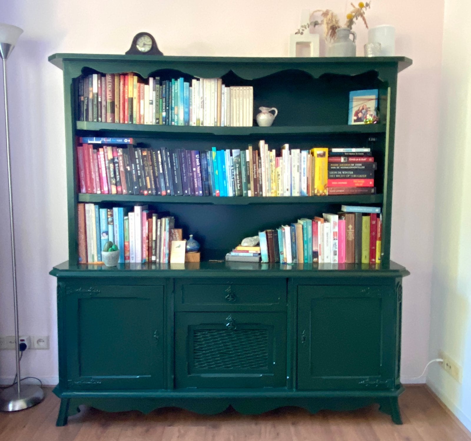 Unieke en originele (boeken)kast, Gebruikt, Met deur(en), 150 tot 200 cm, Ophalen of Verzenden