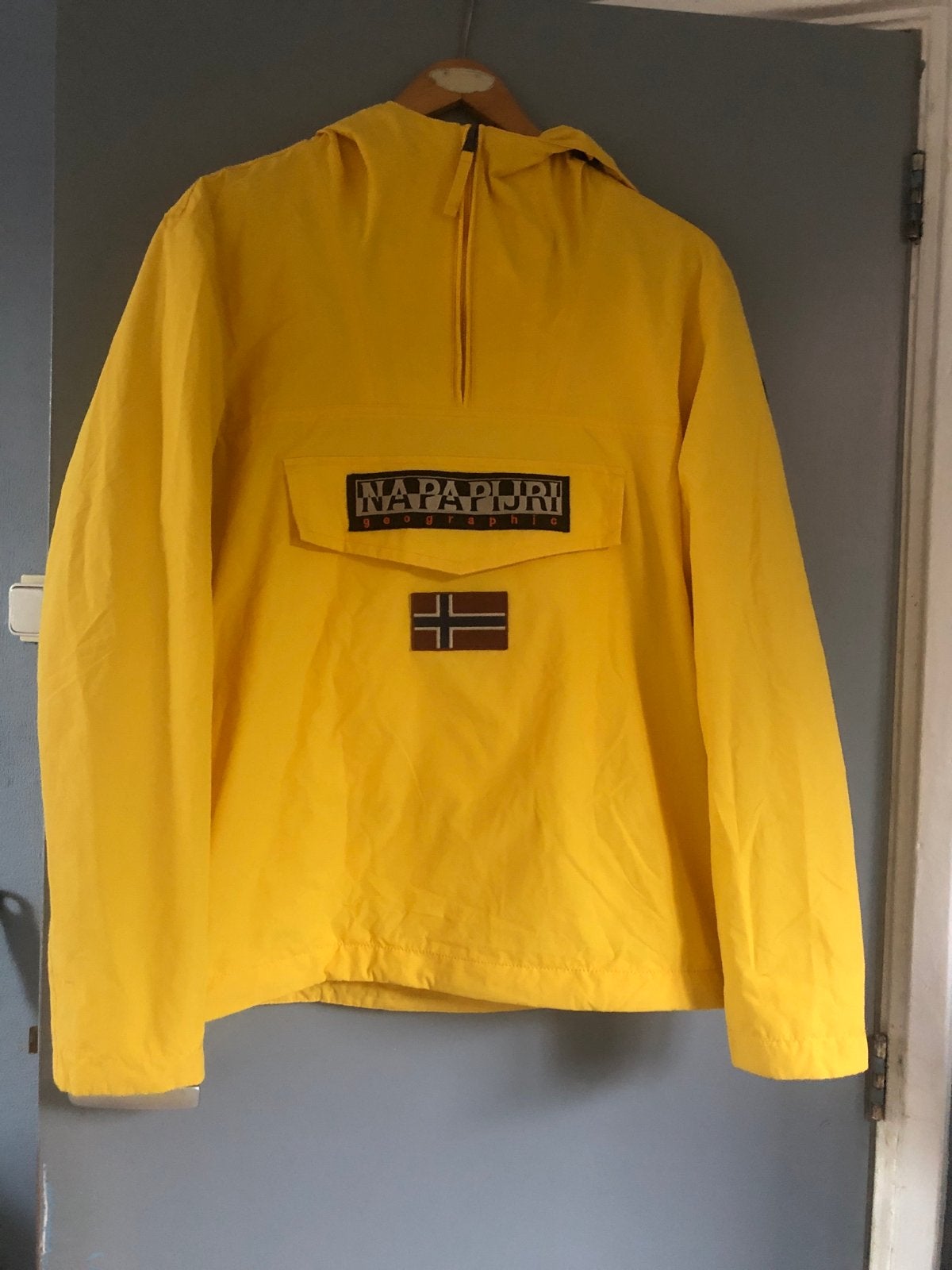 Napapijri Rainforest zomerjas, Ophalen, Zo goed als nieuw, Maat 48/50 (M), Geel
