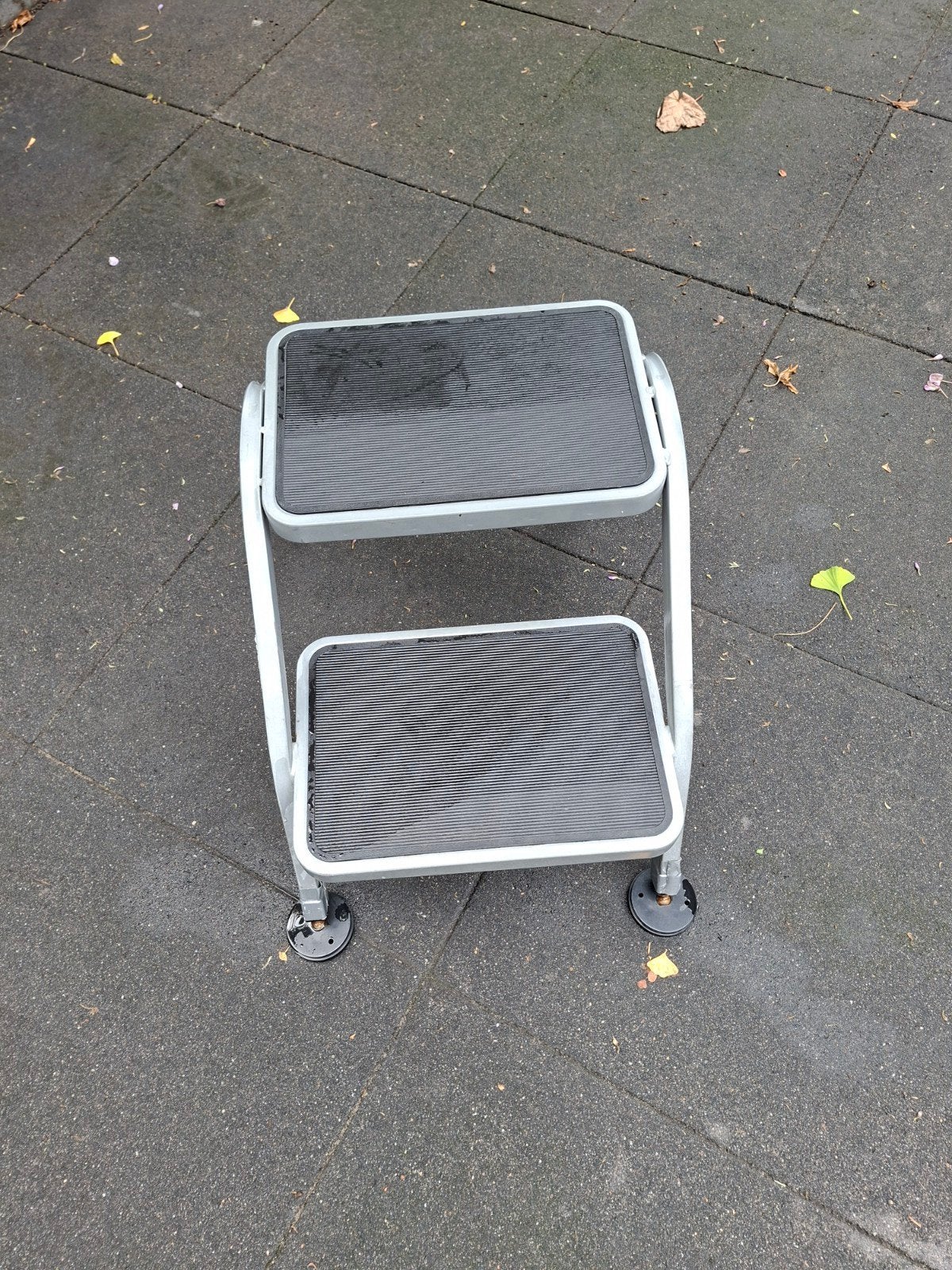 caravan trapje, Ophalen