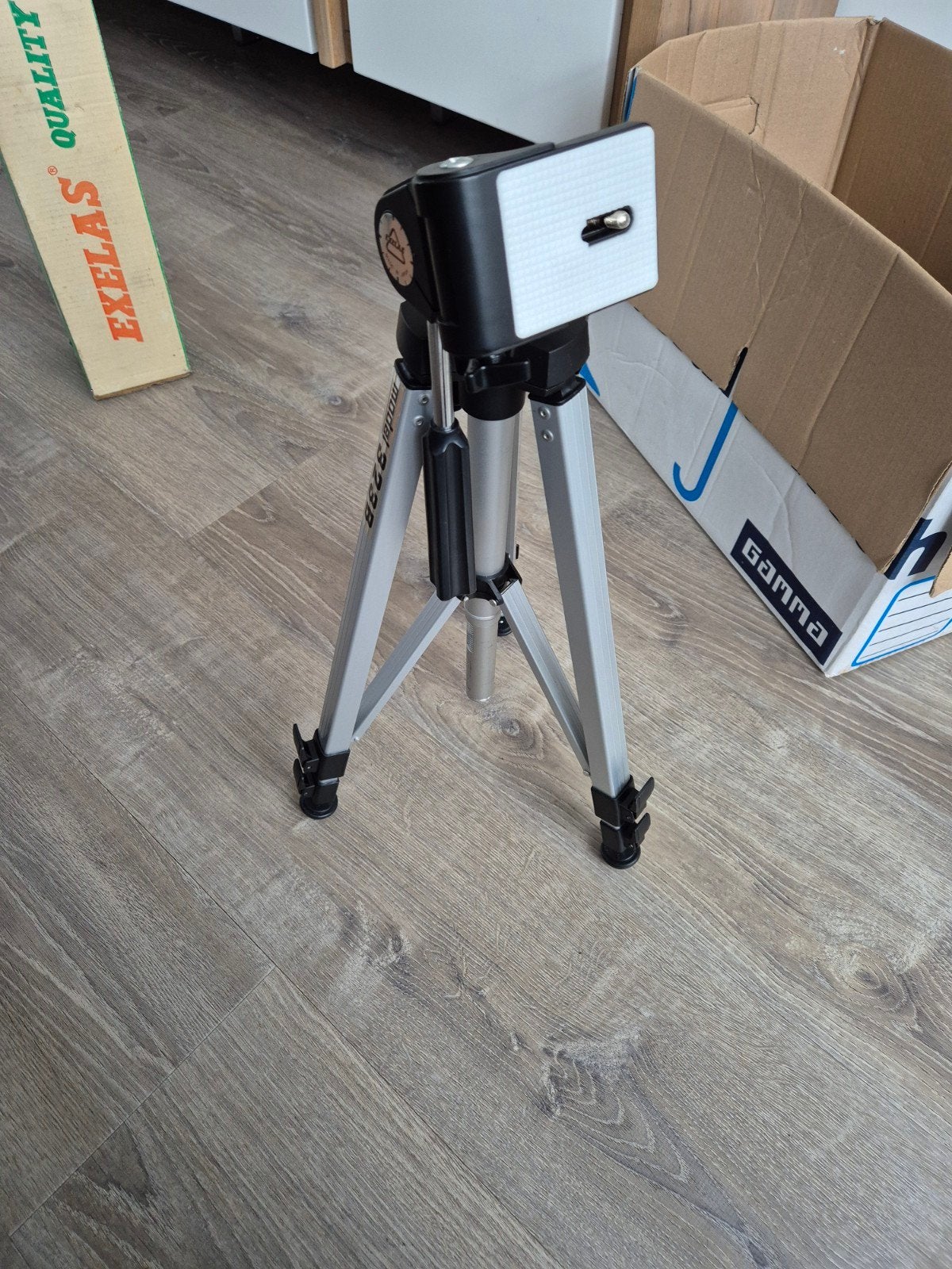 Compact en stevig statief - Model 323B, Overige merken, 125 cm of minder, Snelkoppelingsplaat, Zo goed als nieuw