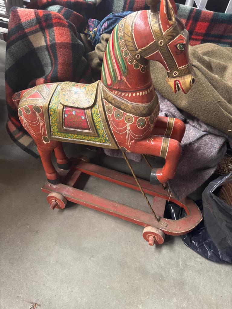 Decoratief houten paard op wielen, handgeschilderd, Antiek en Kunst, Ophalen of Verzenden