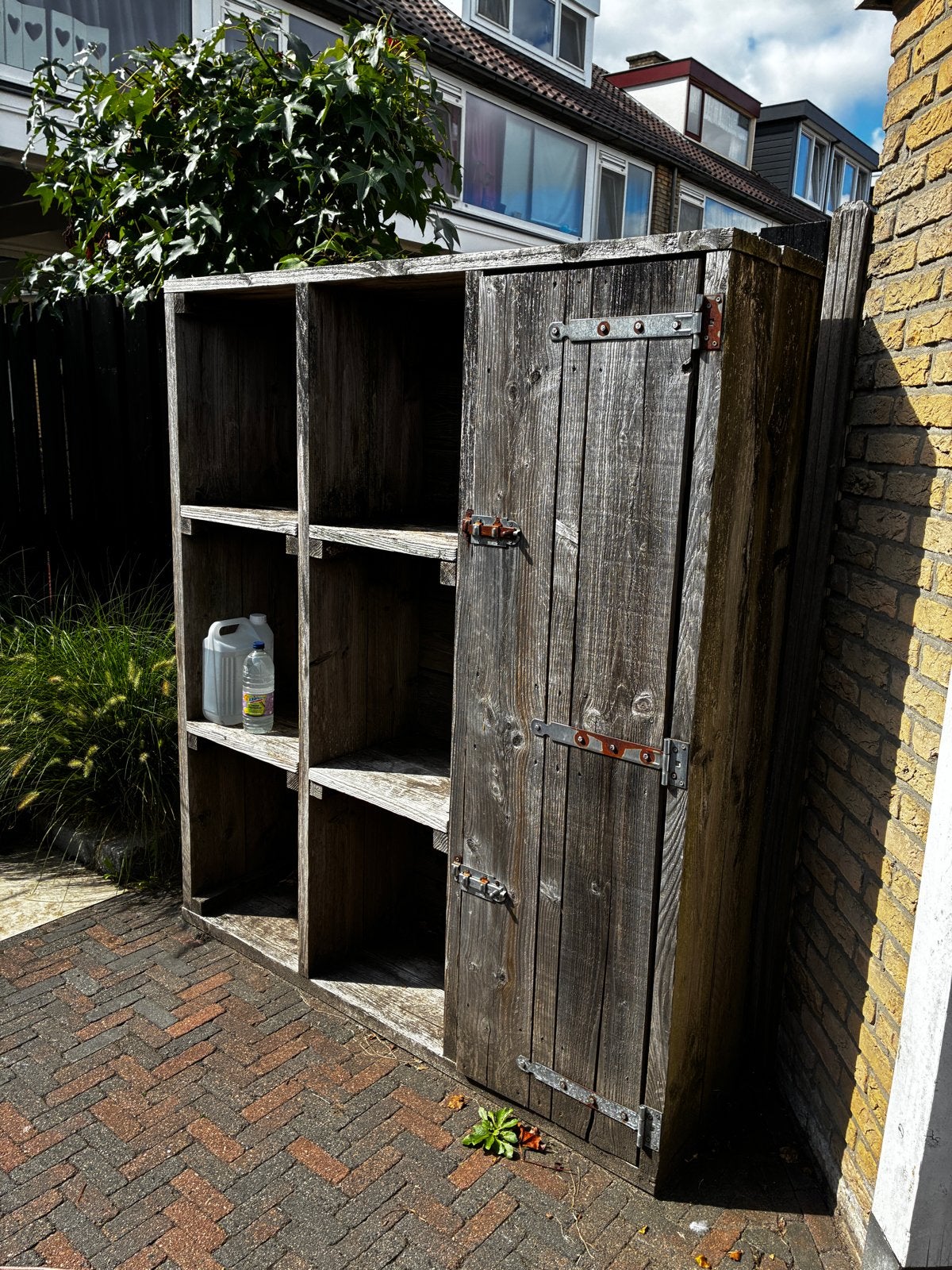 Houten buitenkast met planken en deuren, Tuin en Terras, Ophalen, Gebruikt, Hout, Overige typen