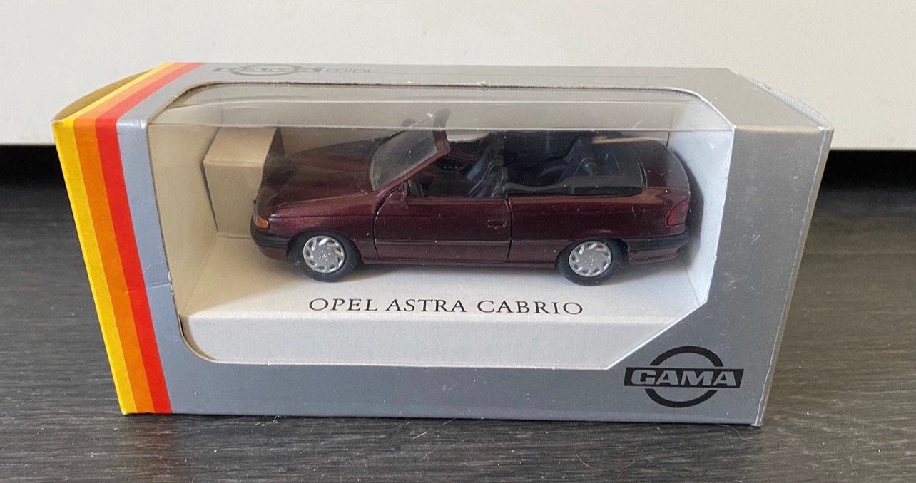 2x Opel F Astra Cabrio, Hobby en Vrije tijd, Ophalen of Verzenden, Zo goed als nieuw, Auto, Gama