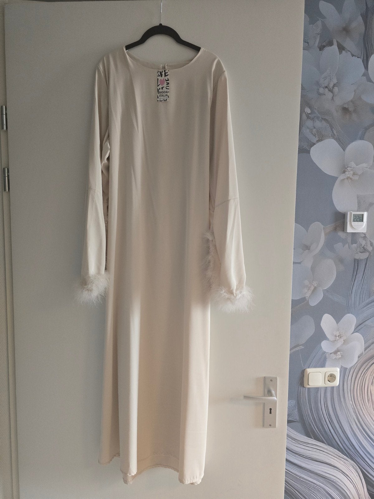 Prachtige Abaya met veertjes - Nieuw, Moda Italia, Verzenden, Beige, Nieuw