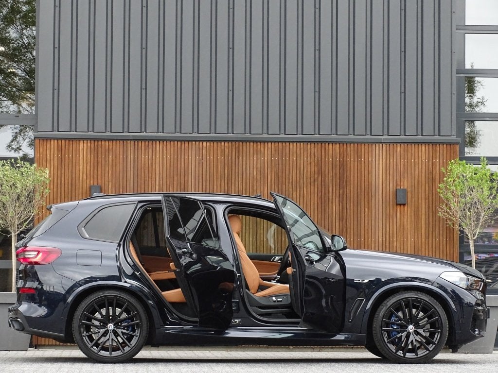 BMW X5 45e 394PK M-Sport / Laser / 2022 / BTW / trekhaak / p, Gebruikt, 394 pk, Adaptive Cruise Control, Zwart