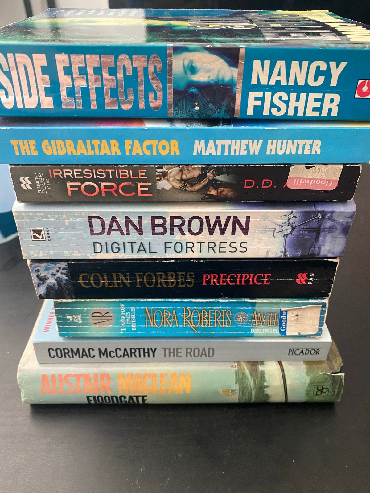 Boekenpakket: 8 thrillers en romans van bekende auteurs, Boeken, Romans, Ophalen of Verzenden, Gelezen, Wereld overig