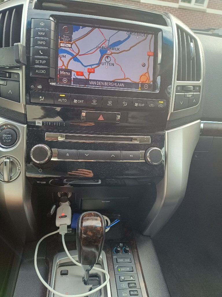 Foto 8 van Toyota Land Cruiser V8 4.5 D-4d AUT 7PERS 2012 Zwart