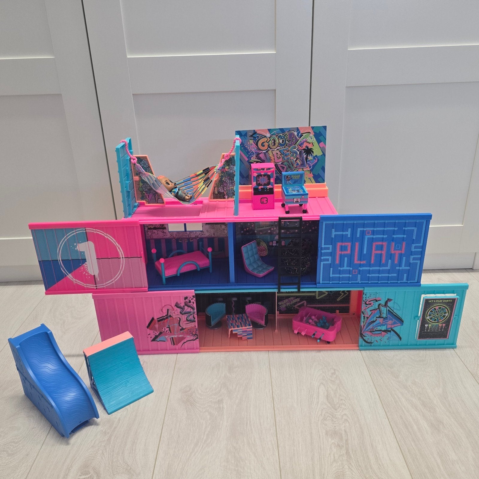 LOL fashionshowhouse huis L.O.L., Ophalen, Zo goed als nieuw, Poppenhuis