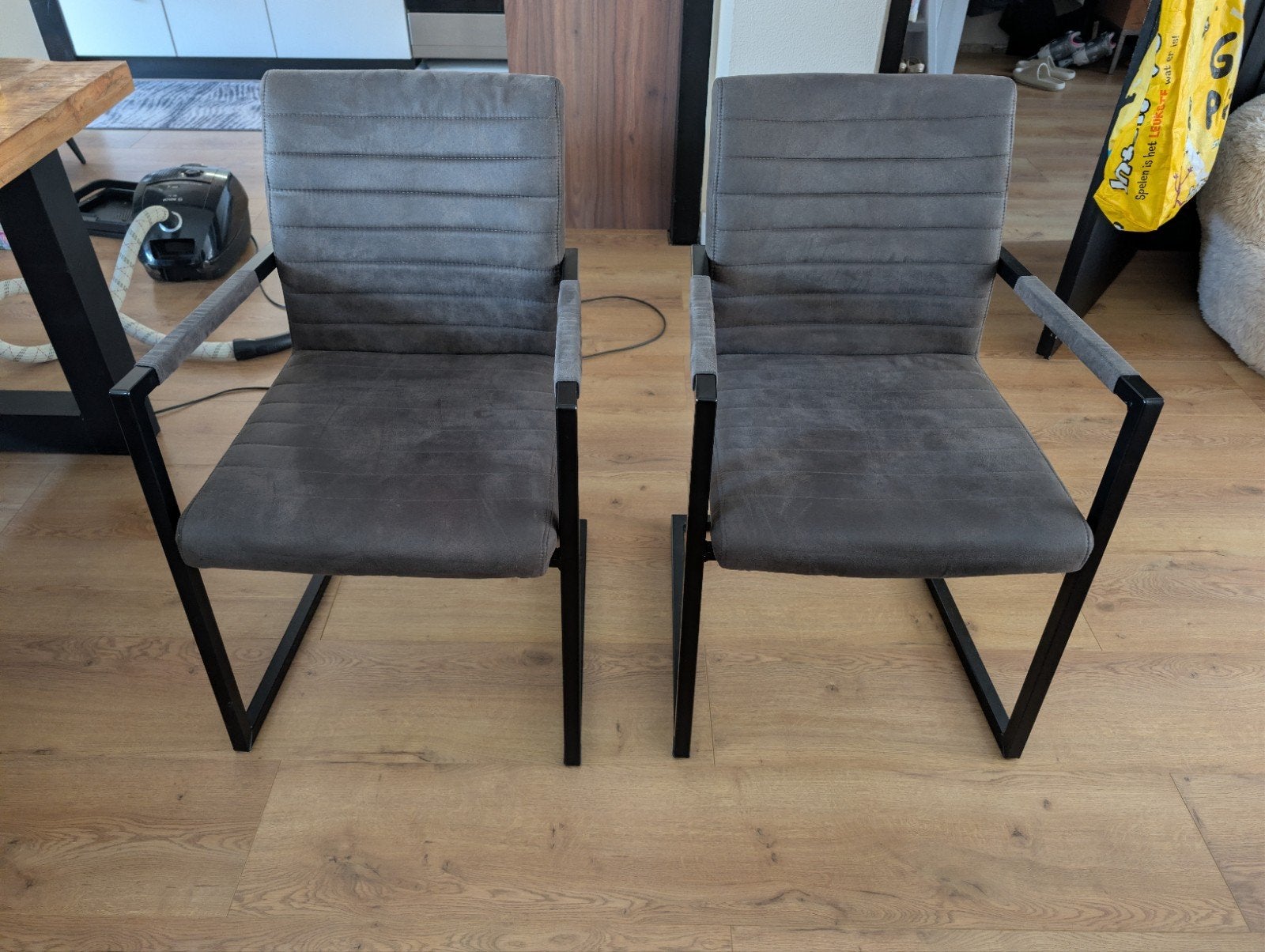 2 eetkamer stoelen grijs, Ophalen, Gebruikt
