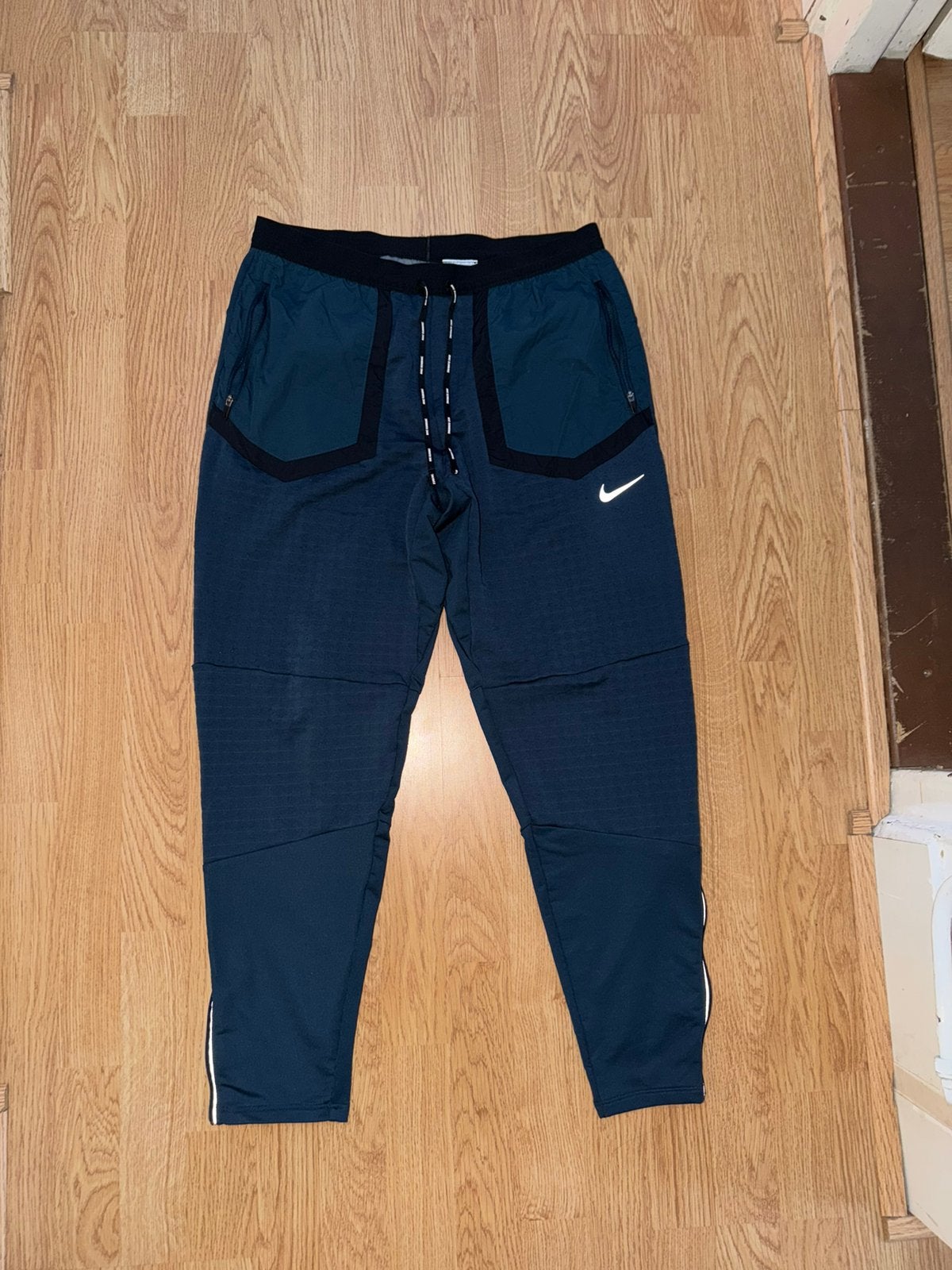 Nike primary dri fit hardloop broek, Ophalen of Verzenden, Zo goed als nieuw, Zwart, Hardlopen of Fietsen