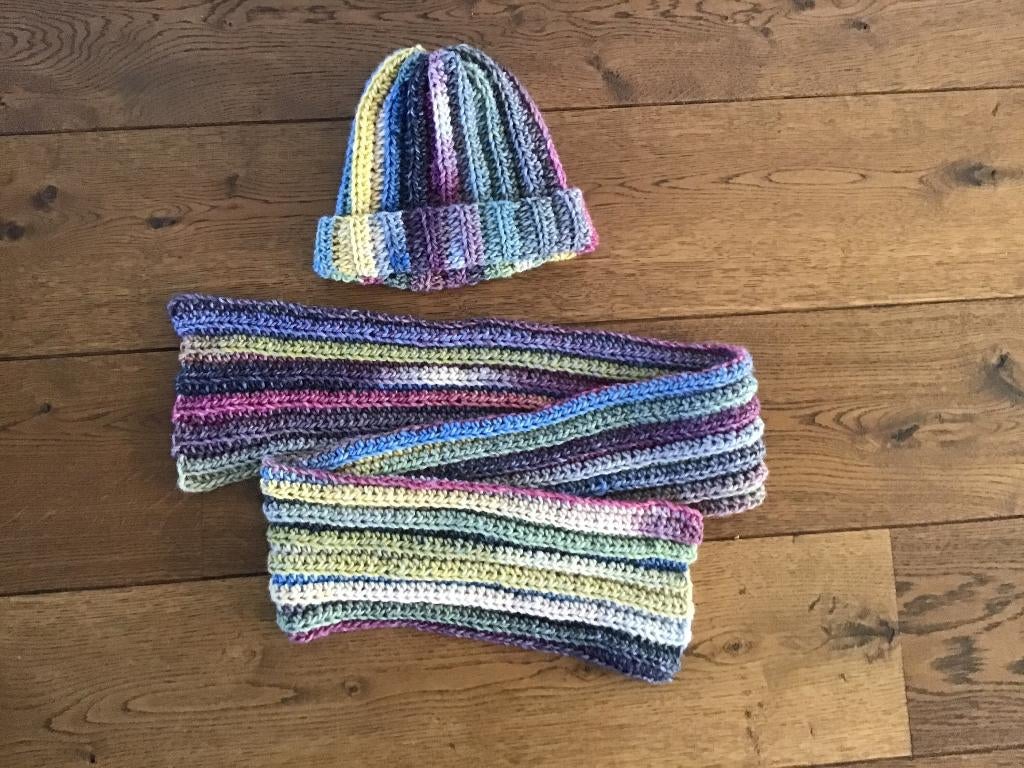Handgemaakte muts en sjaal (dames), Maat 38/40 (M), Nieuw, Ophalen of Verzenden, Handgemaakt