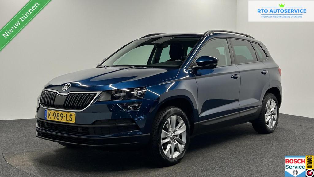 Skoda Karoq 1.0 TSI Business Edition CARPLAY NAVI ECC CRUISE, Voorwielaandrijving, Stof, Gebruikt, Met garantie (alle)