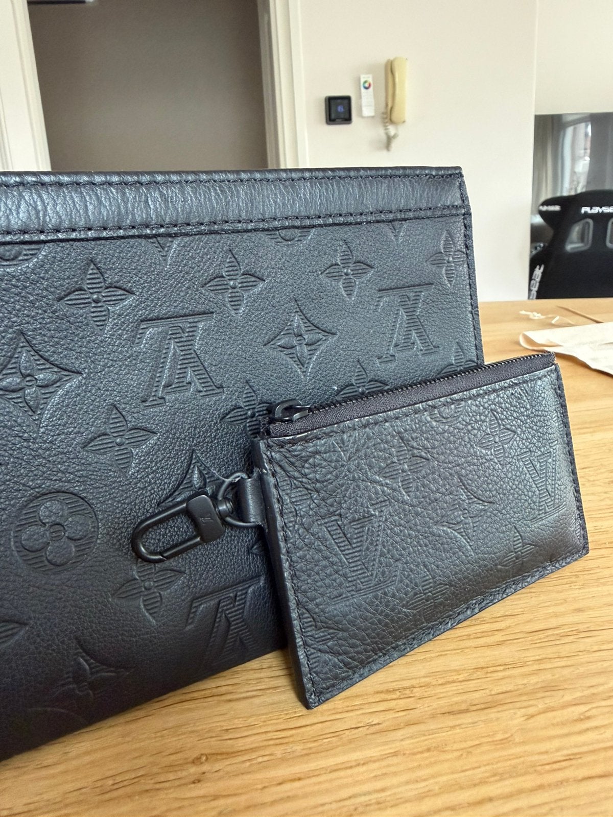 Foto 6 van Louis Vuittion Gaston Wearable Wallet tas