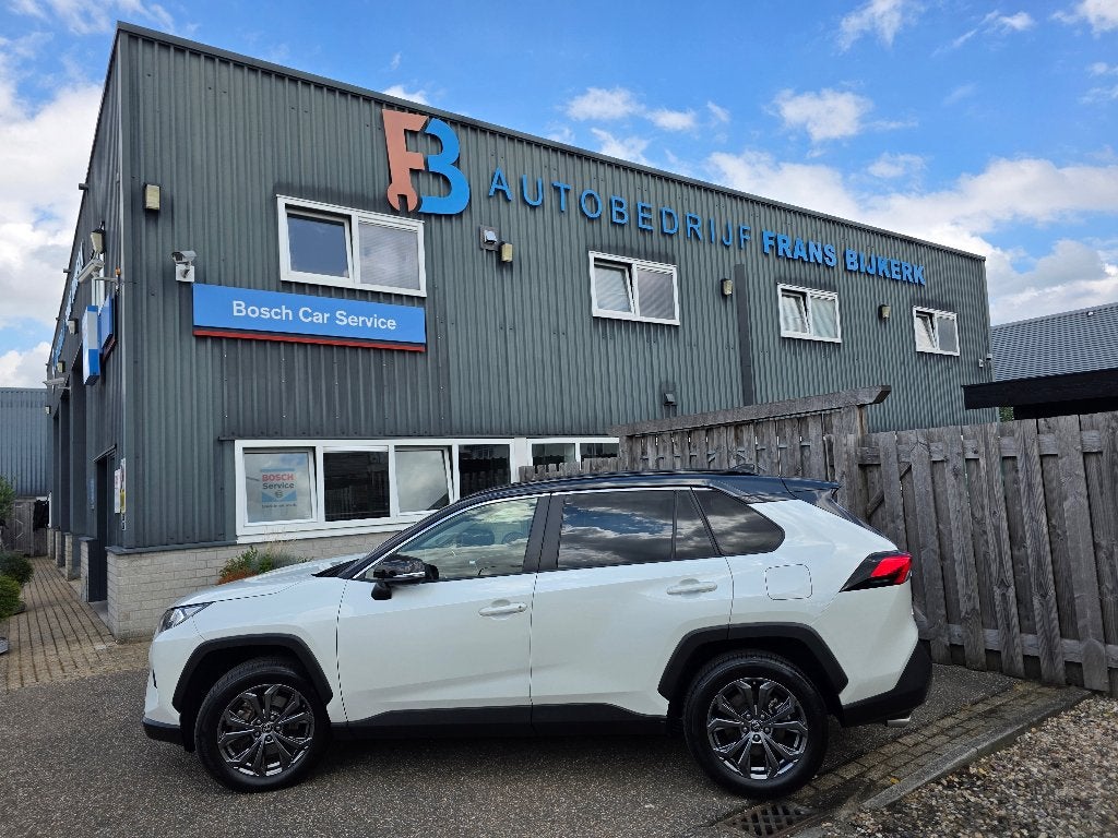 Toyota Rav4 2.5 Hybrid 218pk CVT 2022 Wit style, Auto's, 4 cilinders, 2487 cc, Wit, 1565 kg