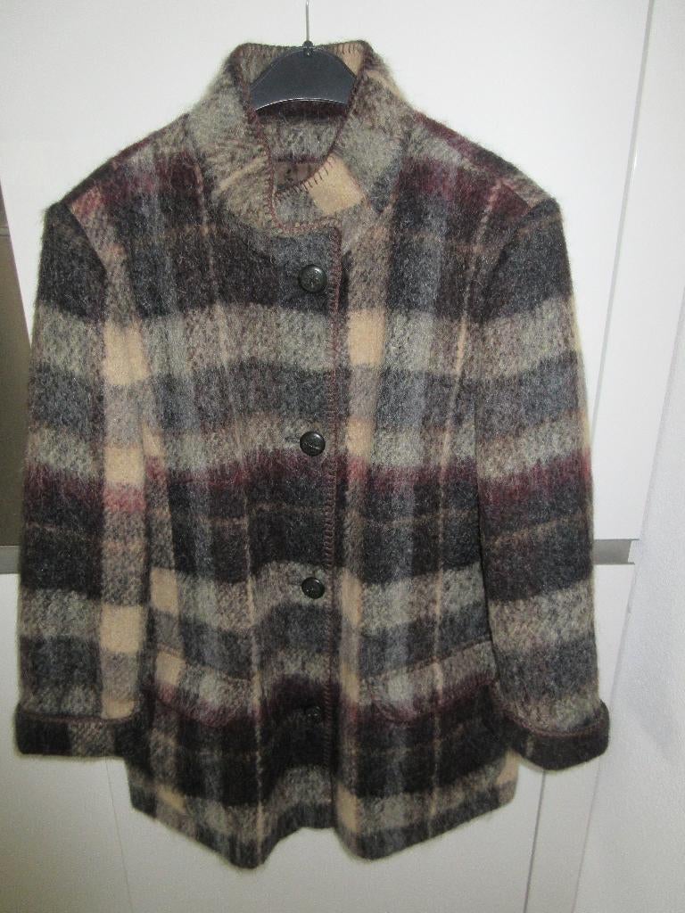 Classic dames winterjas gevoerd maat 46., Ophalen of Verzenden, Zo goed als nieuw, Maat 46/48 (XL) of groter, Bruin